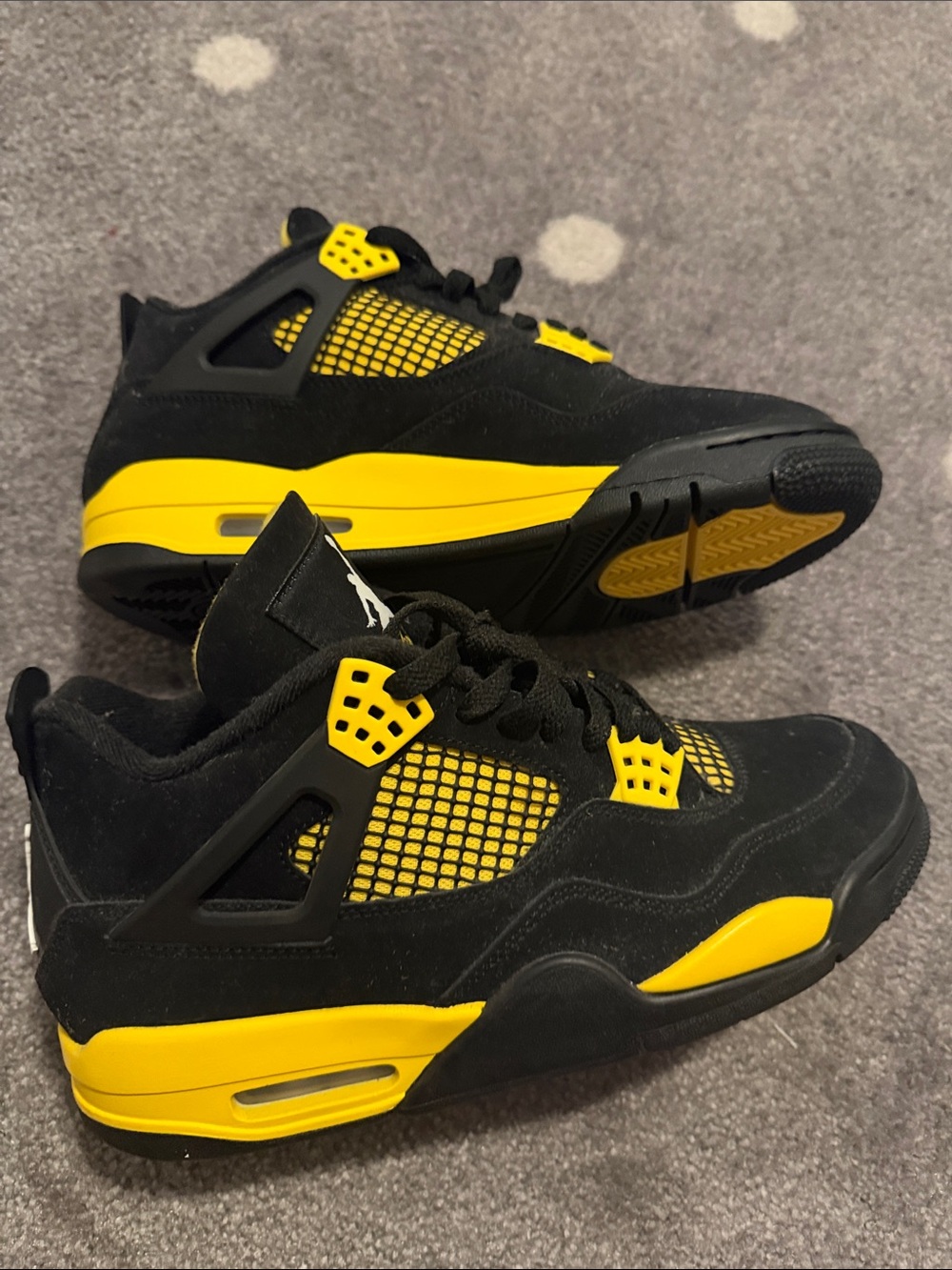 Nike Air Jordan 4 Thunder Colorway